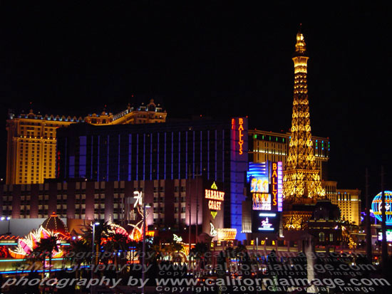las vegas strip pictures. Las Vegas Strip at Night