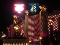 MGM-Grand-lion-lights
