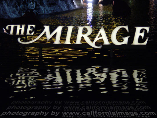 Las-Vegas-The-Mirage-Reflection